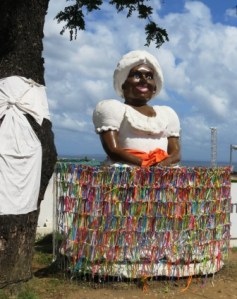 2016 Bra Salv Bahia Woman with Ruibbons