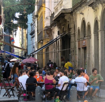 2016 Rio Locals eating Food
