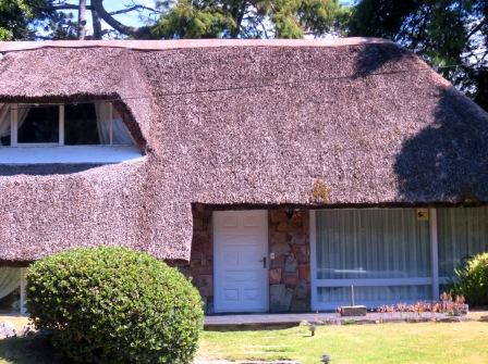 2016 URU PE Thatched Homes