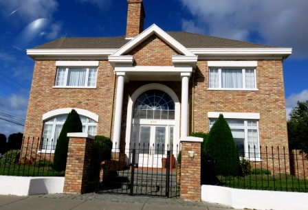 A Punta Arenas Upper Class Residence 2