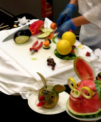 17 Fruit Carving Demo 2