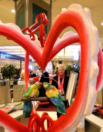 43 2016 Valentine Sculpture T