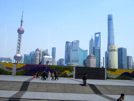 A02 0326 Shang Bund look At New 2