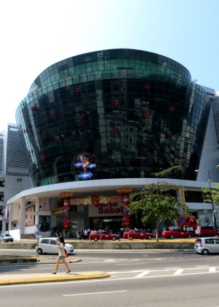 A04 0322 KK Entrance to Mall