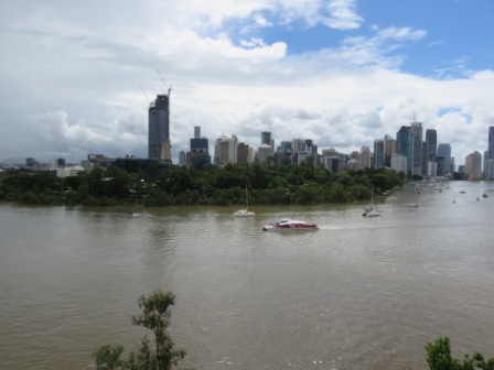 A05 Bris 0313 River View of City
