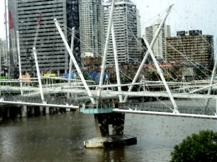 A09 Bris 0313 Walking Bridge