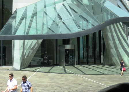 A12 Bris 0313 Architecture 2