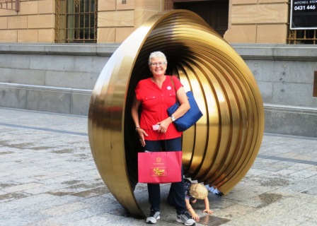 A17 Bris 0313 T with Kid Sculpture