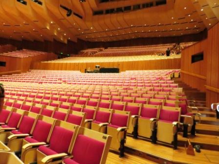 A32 SYD 0310 OH MH Sitting Music Hall