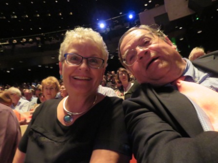 A44 SYD 0310 OH Audience RT