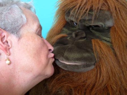 A49 SYD 0310 Zoo Kissing Monkey T