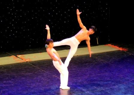 A73 0326 Shang Acrobat 2