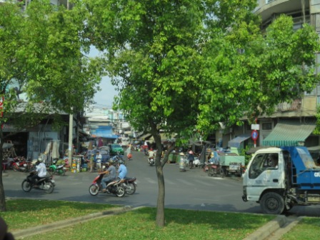 A 04 Saigon Street 01