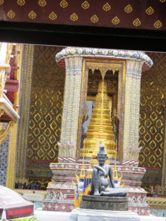 A 33 Bangk Grand Palace