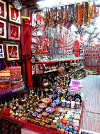 A014 Muscat Souk 04