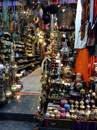 A017 Muscat Souk 07