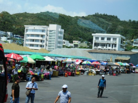 A08 Nha Tr Port Market
