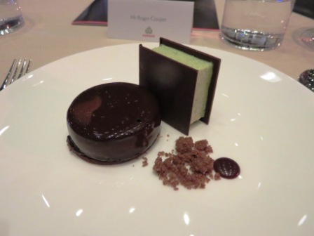 A101 Dubai WV Din 45