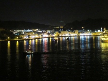 A121 Muscat Leave 05