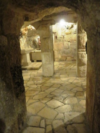 A057 Israel Bethlhm Manger 20